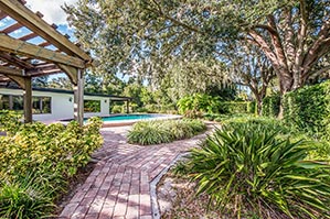 3553 E Forest Lake, Sarasota