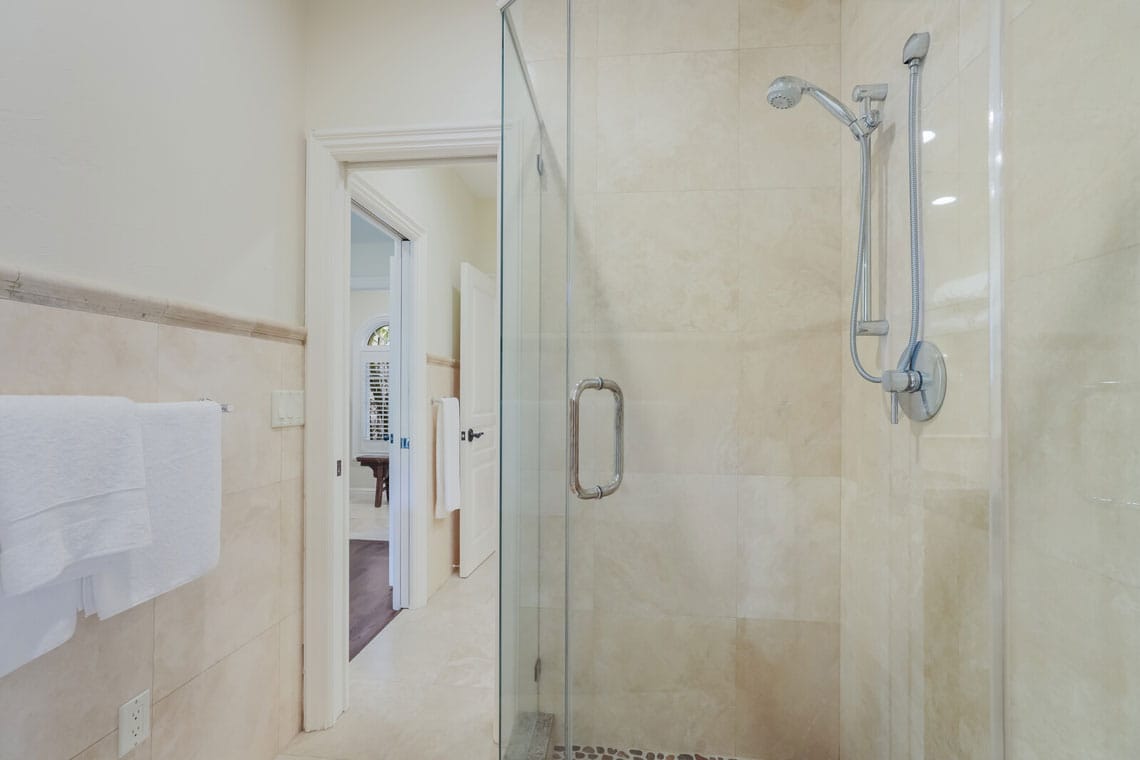 749 Free;omg Dr Guest Bathroom Shower