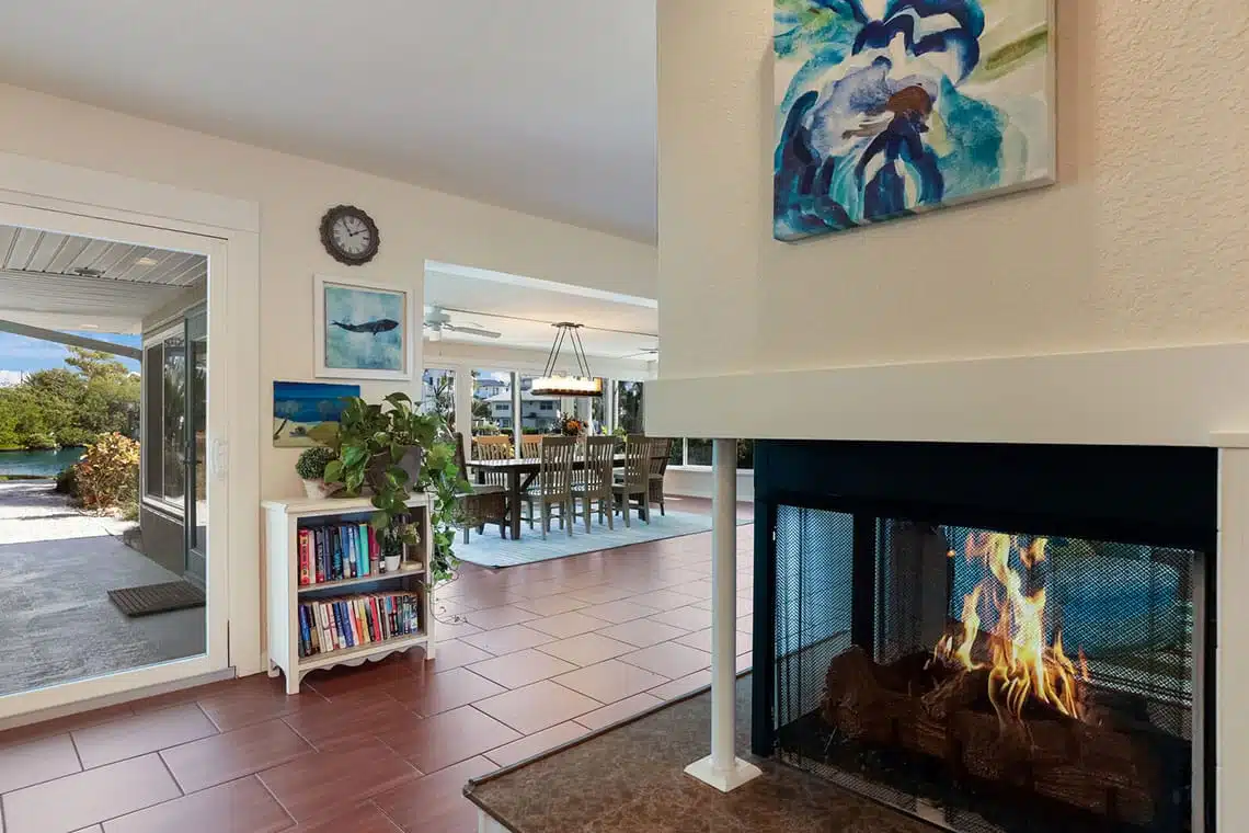 214-lakeview-dr-anna-maria-fireplace