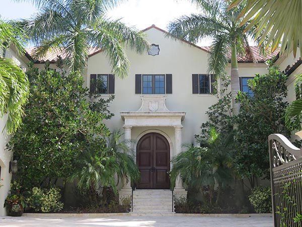 st armands key villa entrance